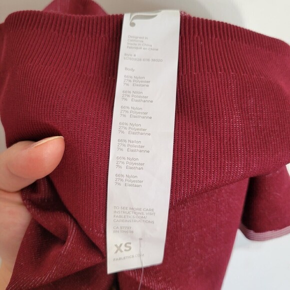 NEW Fabletics High Waisted Seamless Turbo Legging Black Cherry/Petal Size XS - Picture 11 of 12